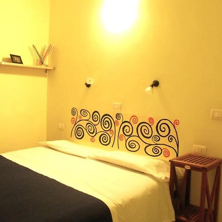 Albergoteatro La Spezia Buitenkant foto