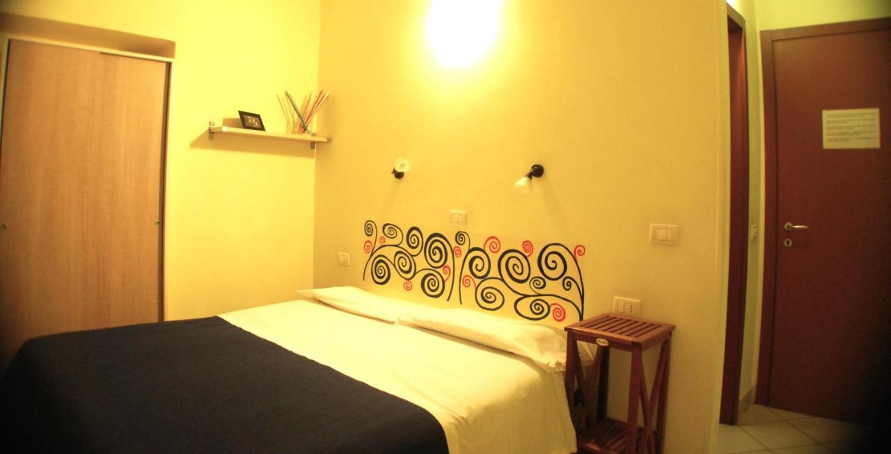 Albergoteatro La Spezia Buitenkant foto