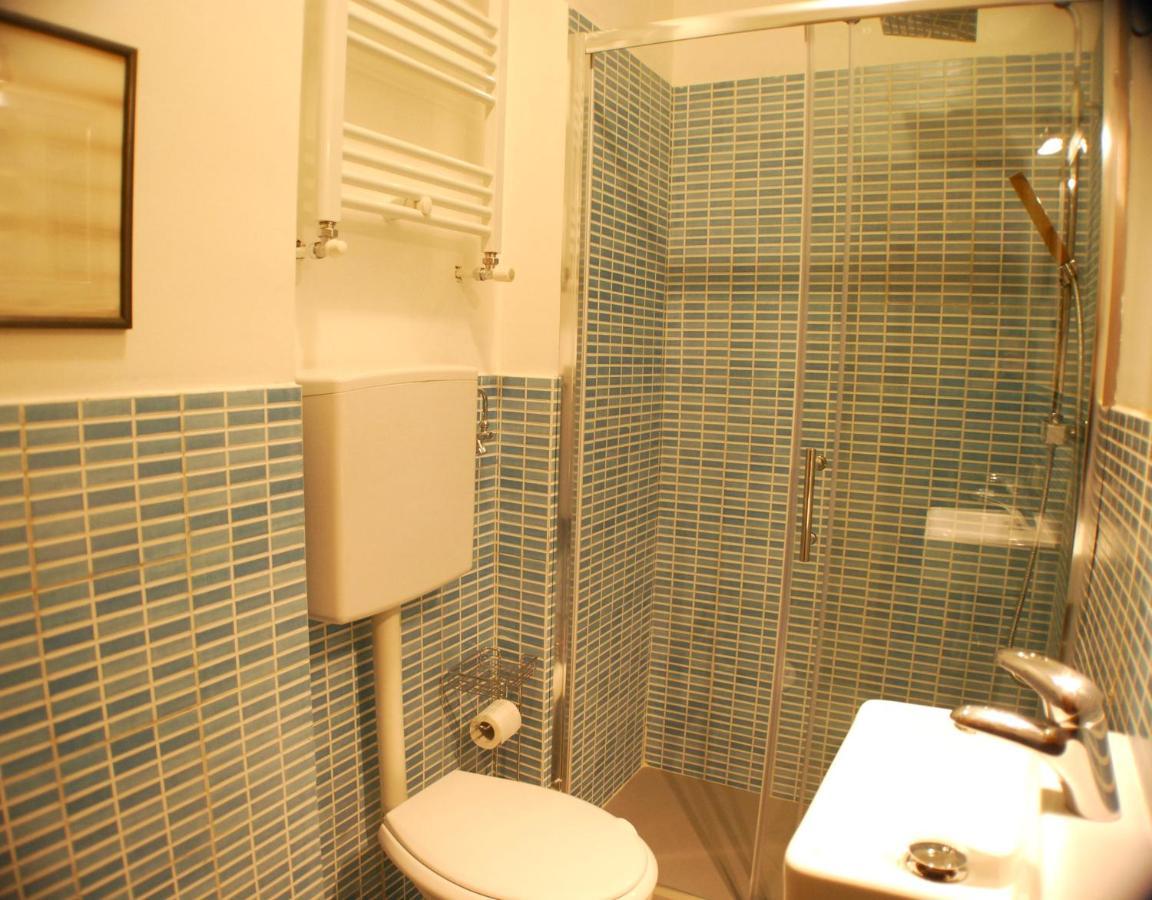 Albergoteatro La Spezia Buitenkant foto