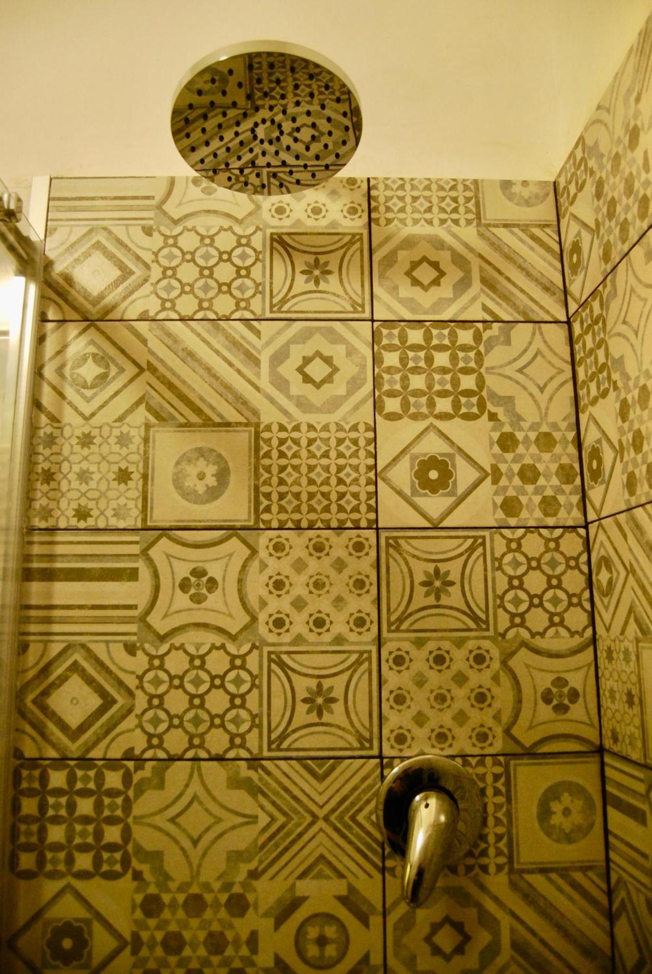Albergoteatro La Spezia Buitenkant foto