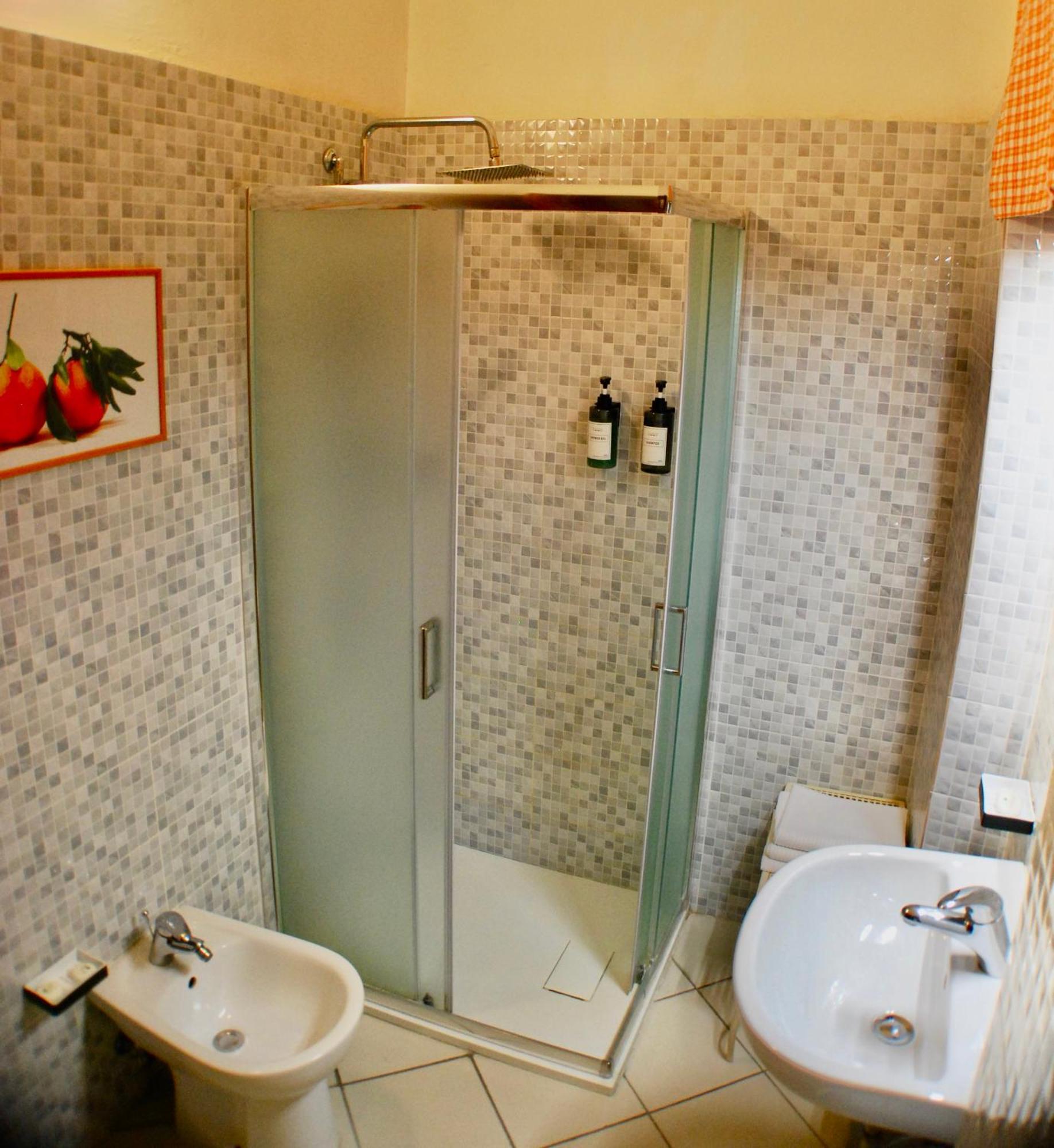 Albergoteatro La Spezia Buitenkant foto