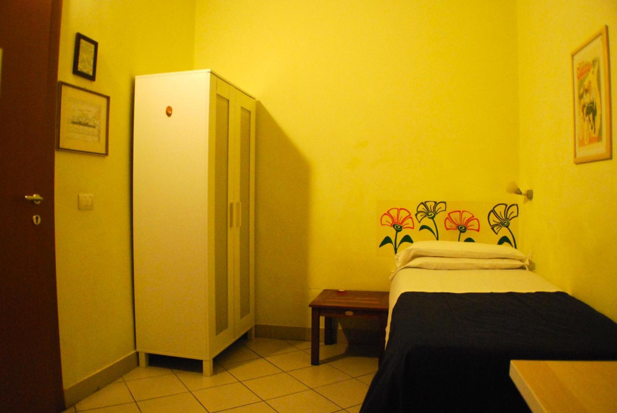 Albergoteatro La Spezia Buitenkant foto