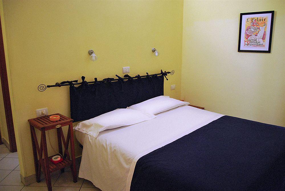 Albergoteatro La Spezia Buitenkant foto
