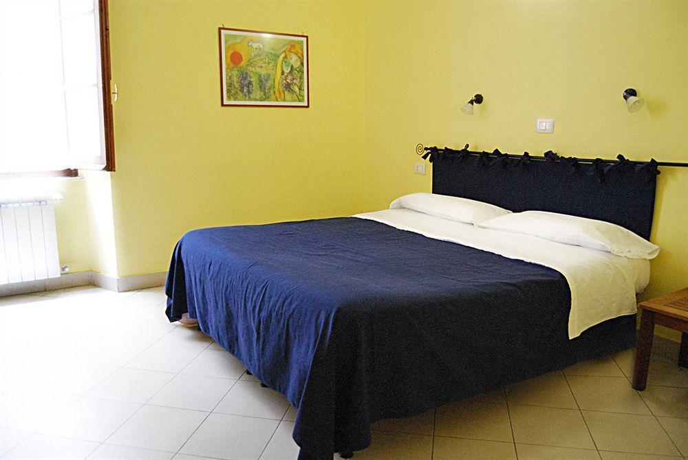 Albergoteatro La Spezia Buitenkant foto