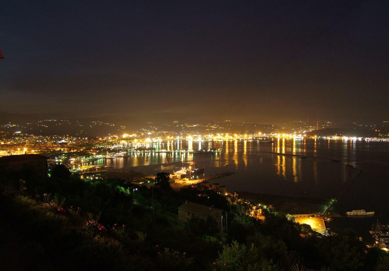 Albergoteatro La Spezia Buitenkant foto