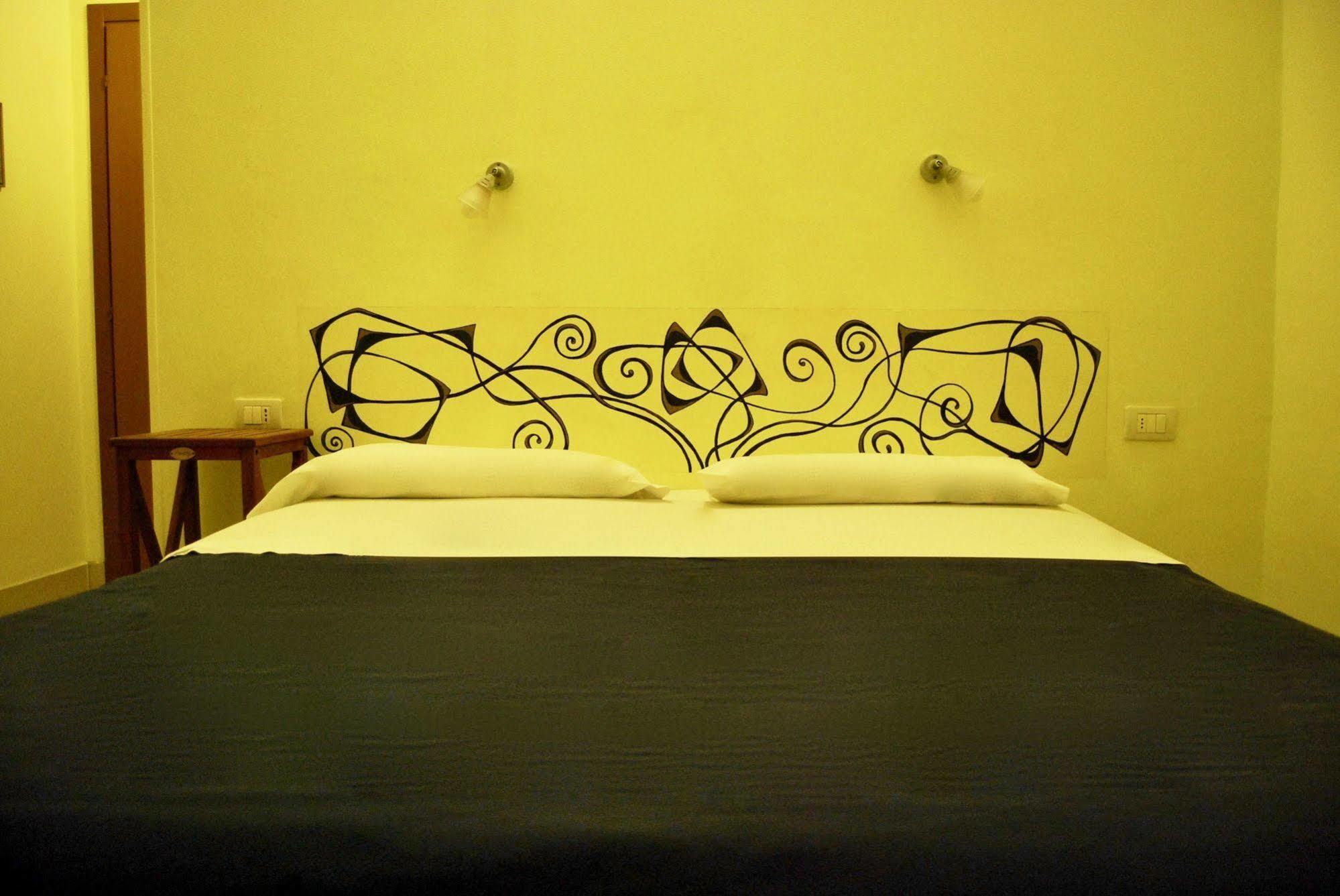 Albergoteatro La Spezia Buitenkant foto